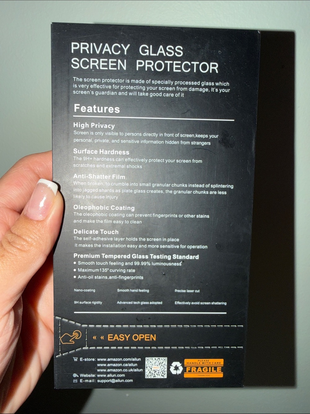 Ailun iPhone 16 Privacy Glass Screen Protector - Black and Gold - Picture 3 of 3